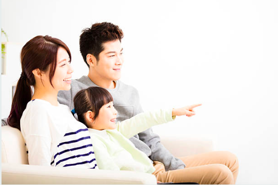 小5の女の子NHKのクローズアップ現代を見るのが家庭のルール！秋田の塾STUDY HOUSE